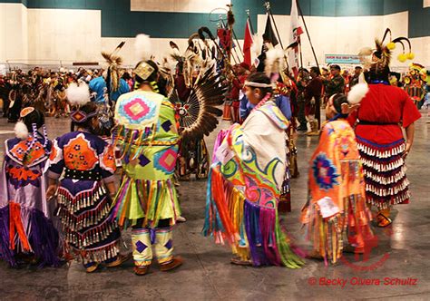 Female Dancers Powwow Powercom