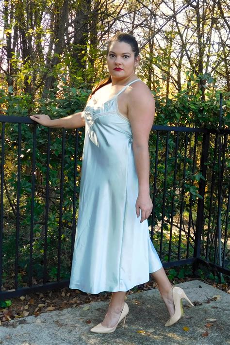 NWT Baby Blue Long Satin NIGHTGOWN Negligee Night Dress Gown Enchanting Sleepwear Lingerie XL