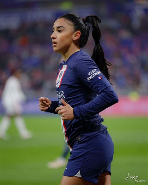 Ella es Sakina Karchaoui la bellísima jugadora del París Saint Germain