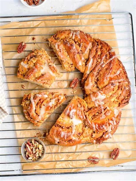 Maple Pecan Wreath Bread Story Cookie Dough And Oven Mitt