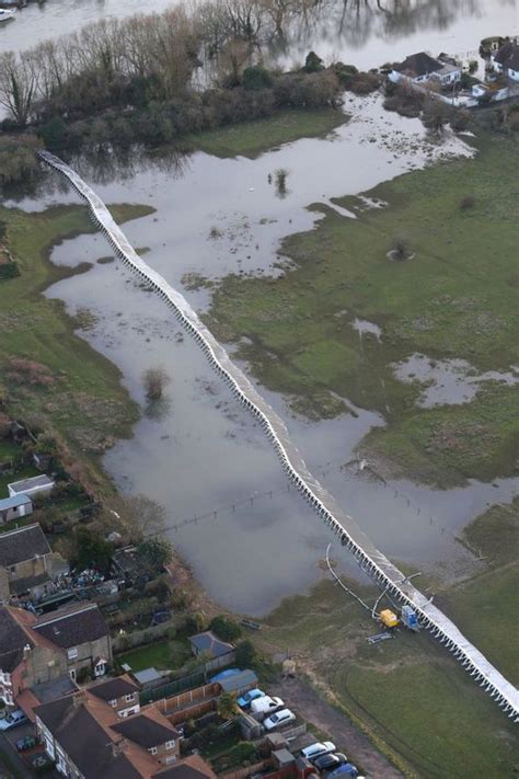 Thames Flooding - Barnorama