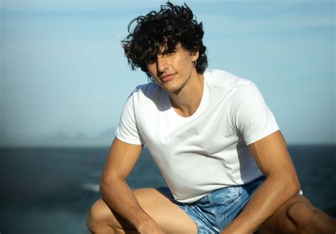 Look Masculino Para Praia Saiba Como Usar Estilo