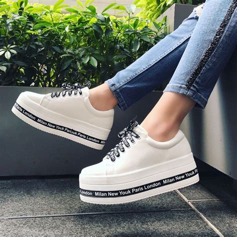 Las Plataformas En Tenis Estilo Converse Son La Moda En Esta Temporada