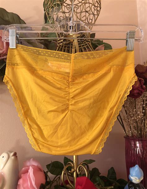 No Boundaries Micro Bikini Panties Size Medium Gem