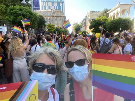 Cuplurile formate din părinți de același sex și copiii lor vor fi considerați o familie în toate