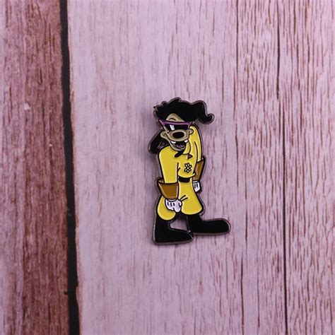 Max Goof Powerline Cartoon Character Enamel Metal Pin Ebay