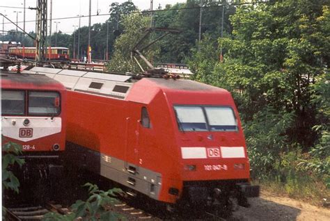 Loks Der Br 101 Und Br 112 Treffen Sich Bei Berlin Wannsee Im Jahre