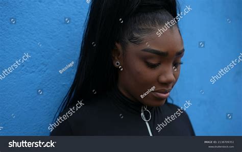 Young Black Teen Thinking 8 665 Images Photos Et Images Vectorielles De Stock Shutterstock