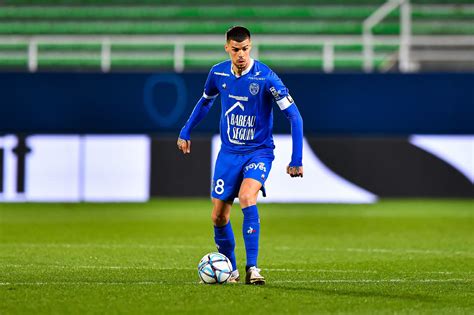 Troyes Psg Giraudon Nous Affrontons Lune Des Meilleures Quipes D