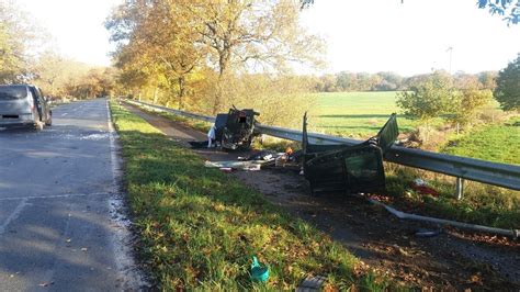 Unfall im Kreis Cuxhaven Eine Person schwer verletzt Straße gesperrt