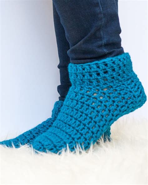 How to Crochet Slipper Socks in an Hour or Less - Winding Road Crochet