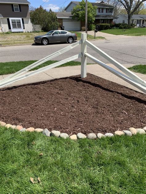 Split Rail Corner Fence Front Yard Landscaping Design Driveway