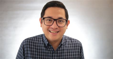 bam aquino quits liberal party  run  senator