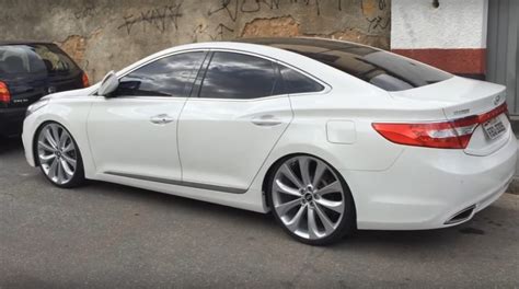 Conheça o brutal Hyundai Azera rebaixado aro 22