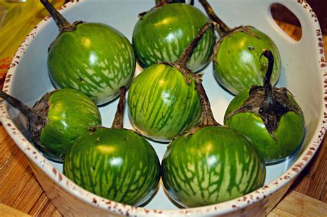 Cooking for Kishore: Thai Green Eggplant Stir-fry