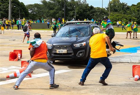 En Fotos Las Impactantes Im Genes Del Asalto Bolsonarista