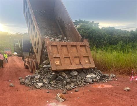 Incident Majeur Sur La Route Makokou Ovan Suite Des Pluies