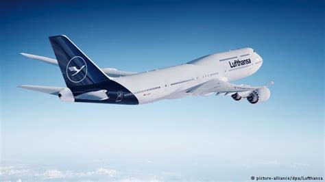 Lufthansas New Livery Unveiled And Two Aircraft B747 And A321 Will Go