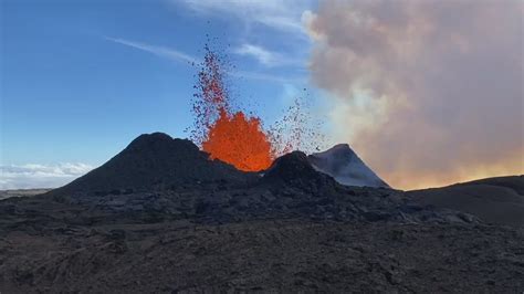 Video New Mauna Loa Eruption Maps Show Lava Advance Viewing Area