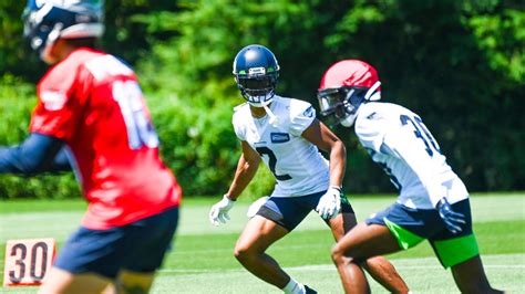 Top Seahawks Training Camp Storylines Who Wins The Starting