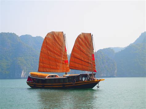 Chinese Junk Chinese Junk Boat In Halong Bay Sails Up Boats