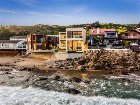 Barry Manilow’s House in Malibu, CA (Listed for $10.3 Million)