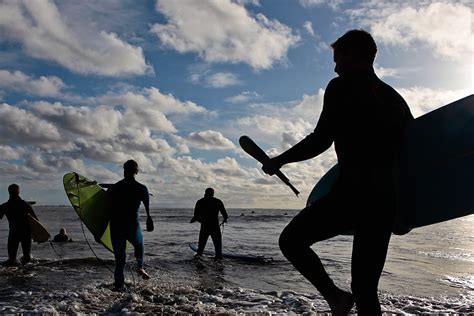 Mavericks surf competition set Sunday