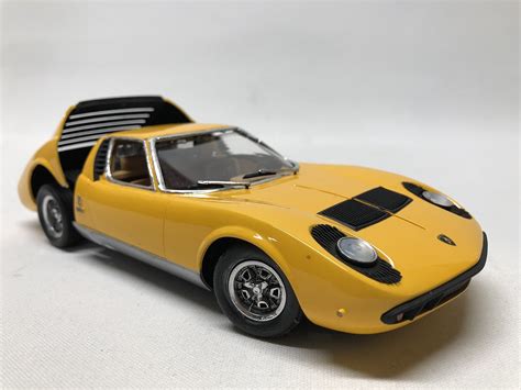 Lamborghini Miura Plastic Model Car Kit 124 Scale 3686s Pictures By Augusto