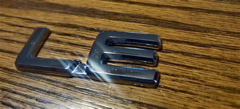 S Toyota Corolla Camry Le Rear Trunk Emblem Badge Symbol