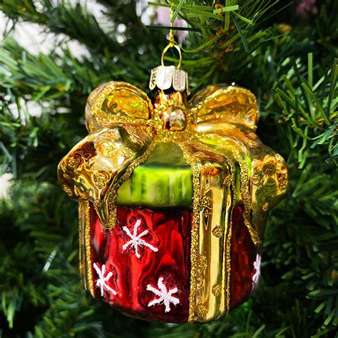 Стеклянная ёлочная игрушка «Новогодний подарок» из коллекции Holiday ...