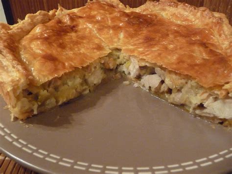 Une tourte poisson crevette légumes savoureuse et gourmande à