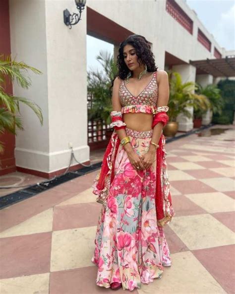 Chhoti Sardaarni Actress Nimrit Kaur Ahluwalia Is A Stunner These