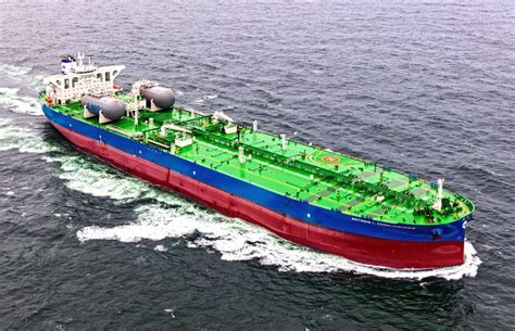 First Dual Fuel Vlcc Certified By Green Award Ships Monthly