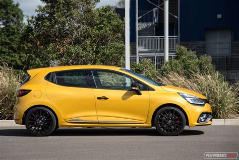 Renault Clio R S Cup Review Video Performancedrive