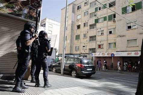 Cargas Policiales En Son Gotleu Para Evitar Una Nueva Batalla Campal En