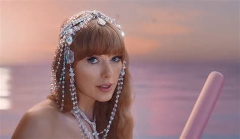 Taylor Swift Brasil Confira Os Easter Eggs Do Clipe Oficial De Karma