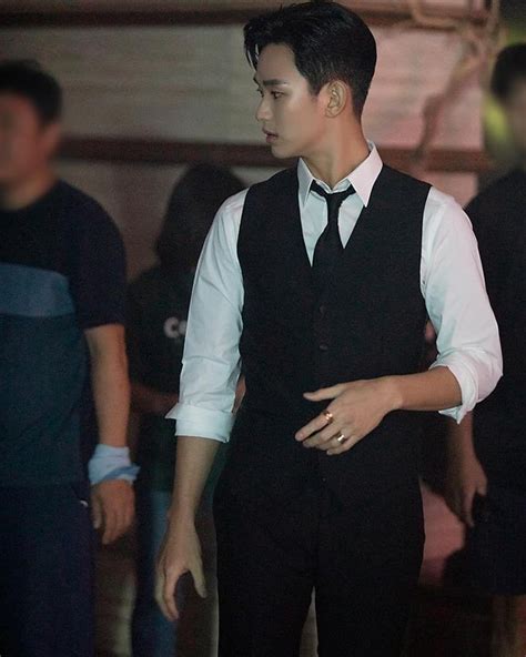 10 Potret Kim Soo Hyun Jadi Cameo Di Hotel Del Luna