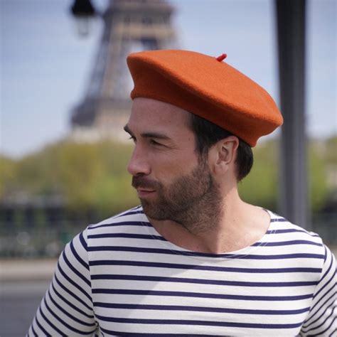 Comment porter un béret Mode pour femmes hommes enfants en Europe