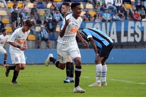 NA FINAL Timão é derrotado pelo Grêmio mas avança pra final do