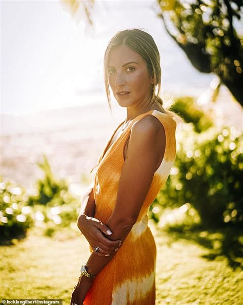 The Bachelor S Irena Srbinovska Shows Off Her Incredible Figure In A Bikini Daily Mail Online