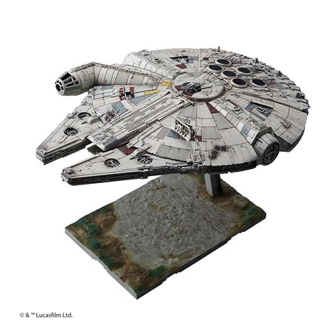 Revell Bandai Star Wars Millenium Falcon Skala Norwegian Modellers