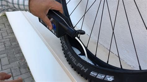 How To Install Tubeless Tires Youtube