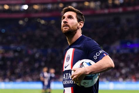 Lionel Messi Absen Saat Laga Psg Vs Lorient Vivagoal