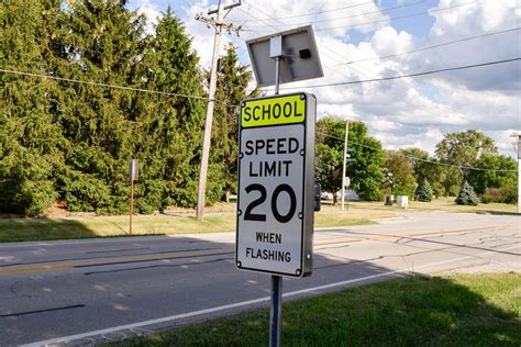 School Zone Speed Limit Signs | Solar Traffic Systems, Inc. : Solar ...