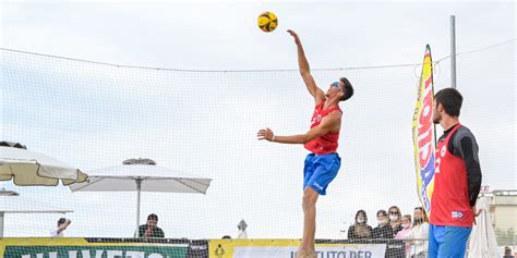 Beach Volley Le Nazionali Italiane Al Lavoro A Cir Marina Gazzetta