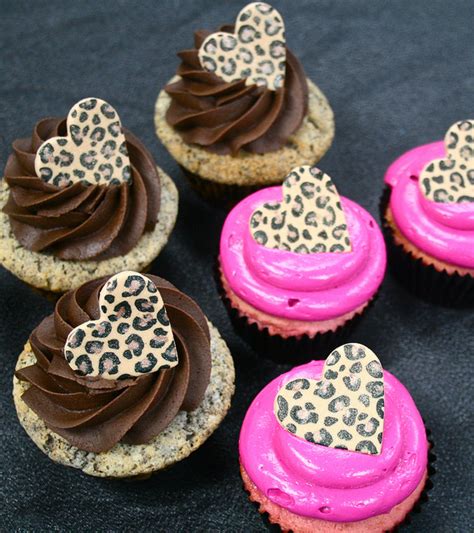 Cheeta Cakes Cupcakes Photo Cheetah Print Cupcakes Cheetah Print