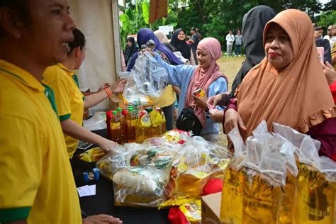 Pasar Murah Kadin Kabupaten Bogor Asmawa Tosepu Komitmen Pemkab Dan