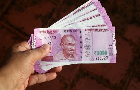 Rbi To Withdraw Rs 2000 Currency Notes To Continue As Legal Tender