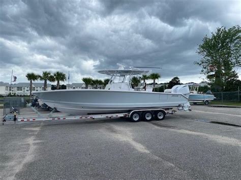 New 2023 Jupiter 32 36607 Mobile Boat Trader