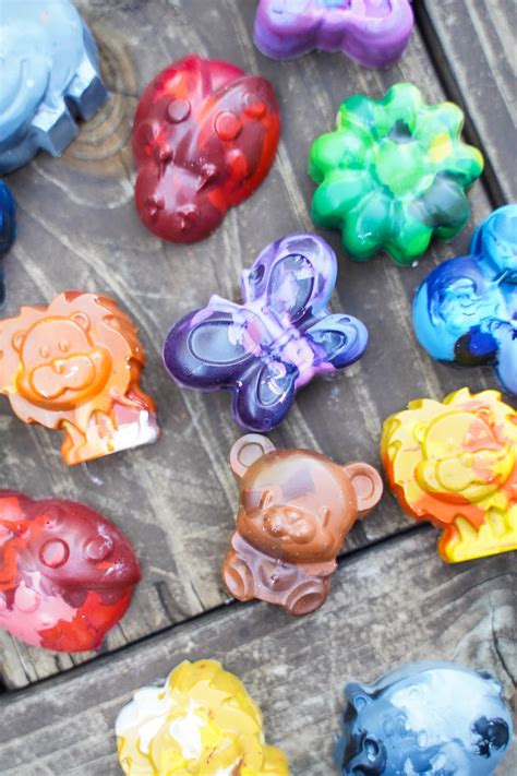 Colorful Custom Crayons For Party Favors Free Printable Tag Life